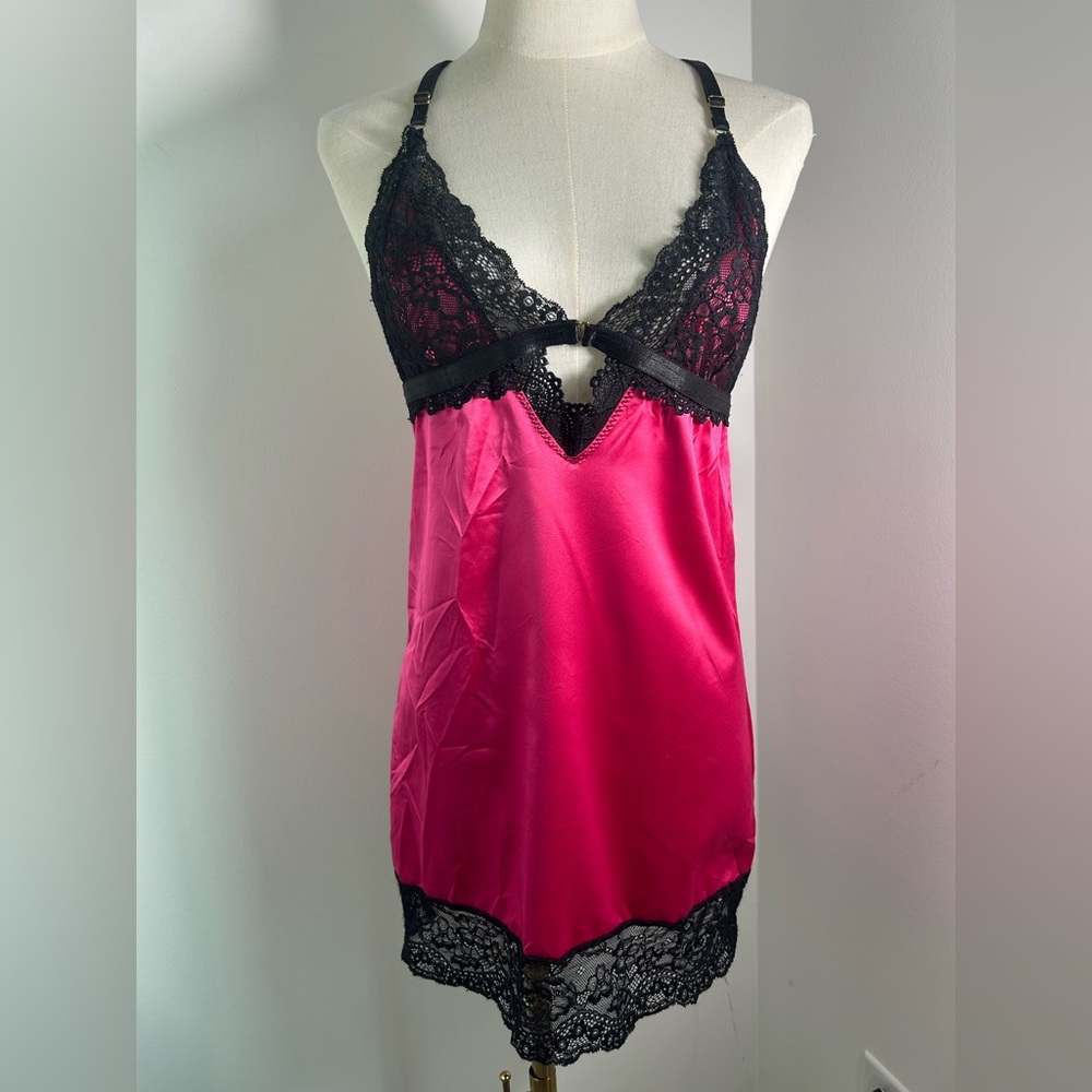 SHIRLEY OF HOLLYWOOD Lace Mini Slip